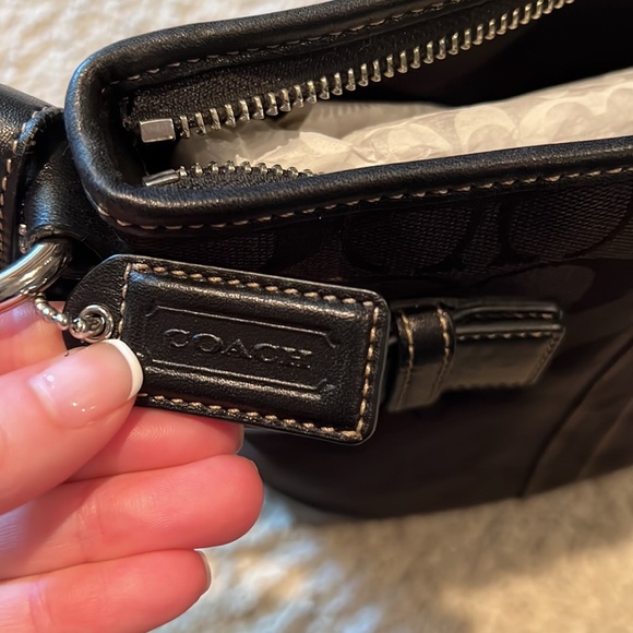 Black Coach Shoulder Bag - Picture 5 of 7